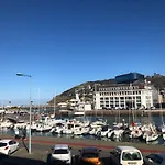 Captain Yoo - Benec' - App Industriel Sur Le Port *